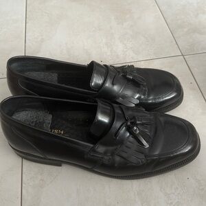 Black dress shoes